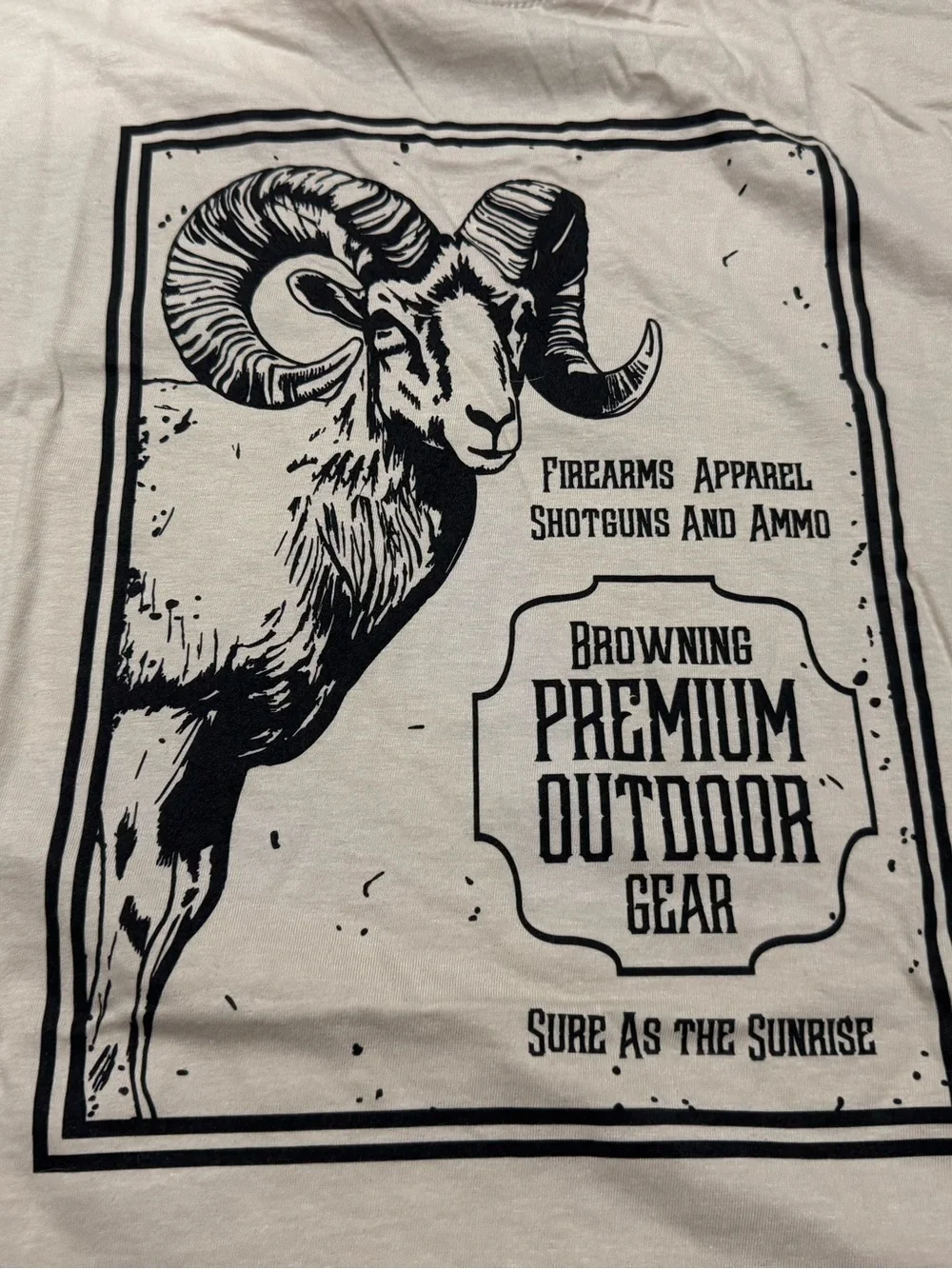 Browning Mens Logo Tshirt Big Horn Sheep Ram Cream Ivory Size Large NWT Outdoor